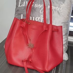 ELIZABETH ARDEN LARHE RED TOTE BAG🌺⚘